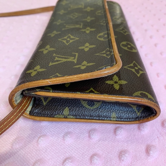 🚨SOLD! LV Monogram Pochette Twin GM - Picture 6 of 11